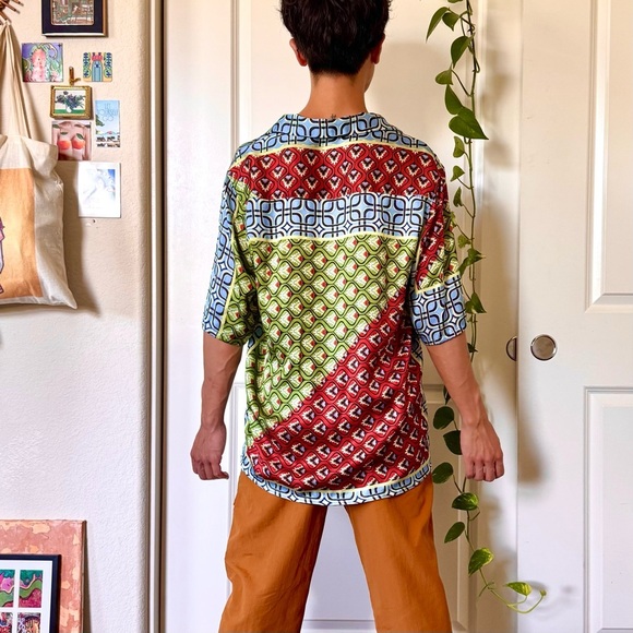 Multicolor Geometric Men's Button-Up Shirt - Picture 6 of 7